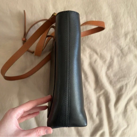 Madewell Small Transport Crossbody Bag in Black and English Saddle - Picture 9 of 10